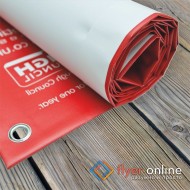 На баннерной ткани